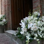 Allestimento floreale per matrimonio - Phalenopsis e Dendrobium -  Chiesa di Gradara